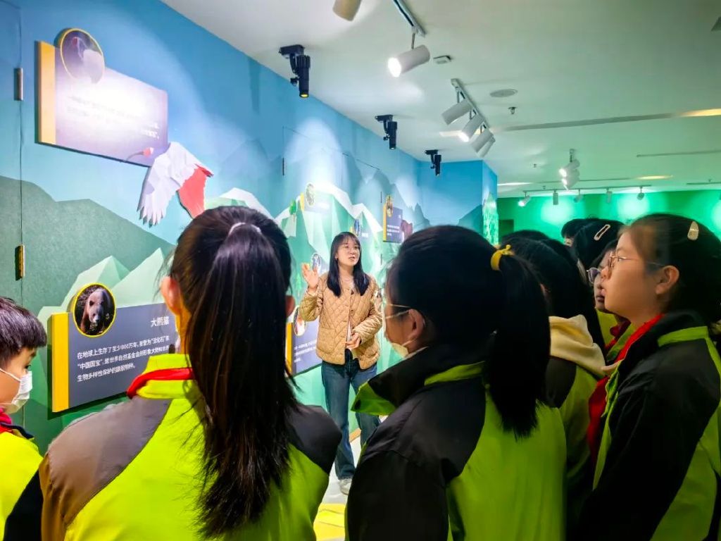 国际无废日丨小学生探秘“环保智慧大脑”